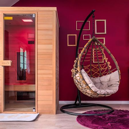 Suite L'Echappee - Maison Romantique - Spa & Sauna Privatif- Pole Dance - Lit Rond Avec Miroir Au Plafond Pezarches Luaran gambar