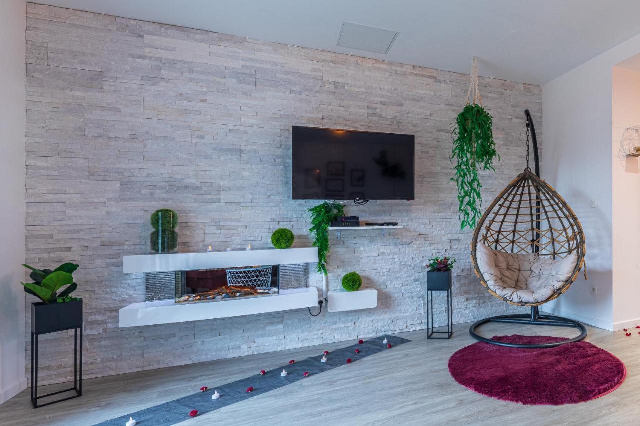 Suite L'Echappee - Maison Romantique - Spa & Sauna Privatif- Pole Dance - Lit Rond Avec Miroir Au Plafond Pezarches Luaran gambar